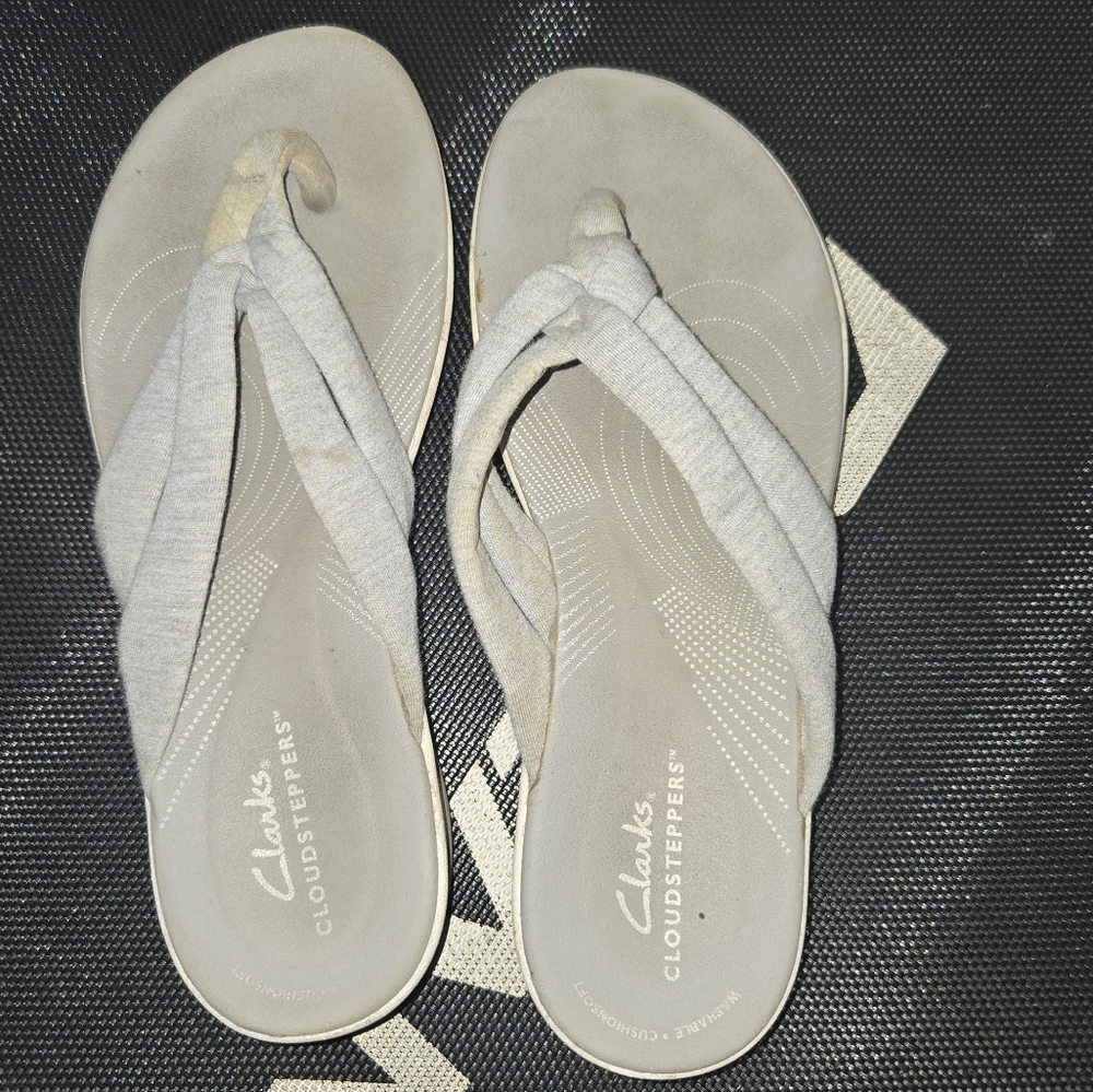 Clarks Women's Cloudsteppers Sandals - Light Gray